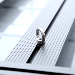 Zestaw 8 Uchwytów Mocujących z Oczkiem – Solidne Punkty Kotwiczące do Bagażników i Zabudowy Off-Road