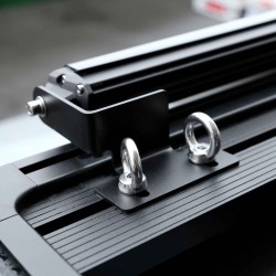 Zestaw 8 Uchwytów Mocujących z Oczkiem – Solidne Punkty Kotwiczące do Bagażników i Zabudowy Off-Road